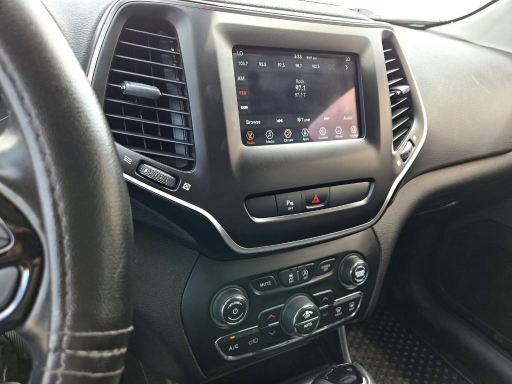 used 2020 Jeep Cherokee car, priced at $14,493