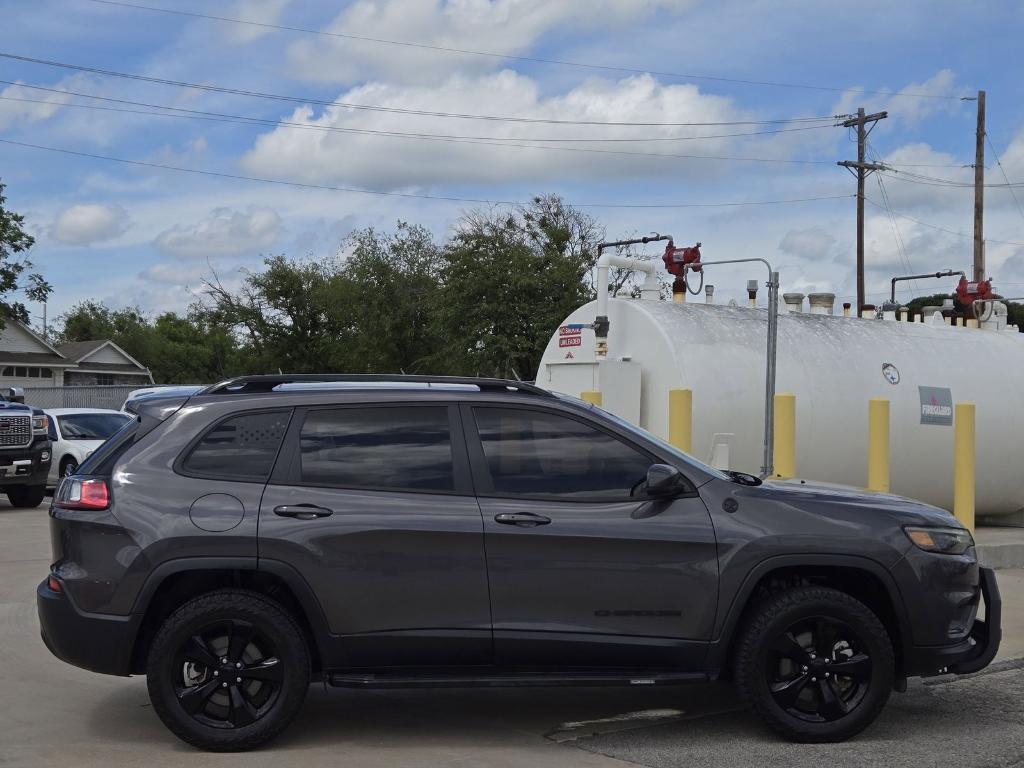 used 2020 Jeep Cherokee car, priced at $14,493