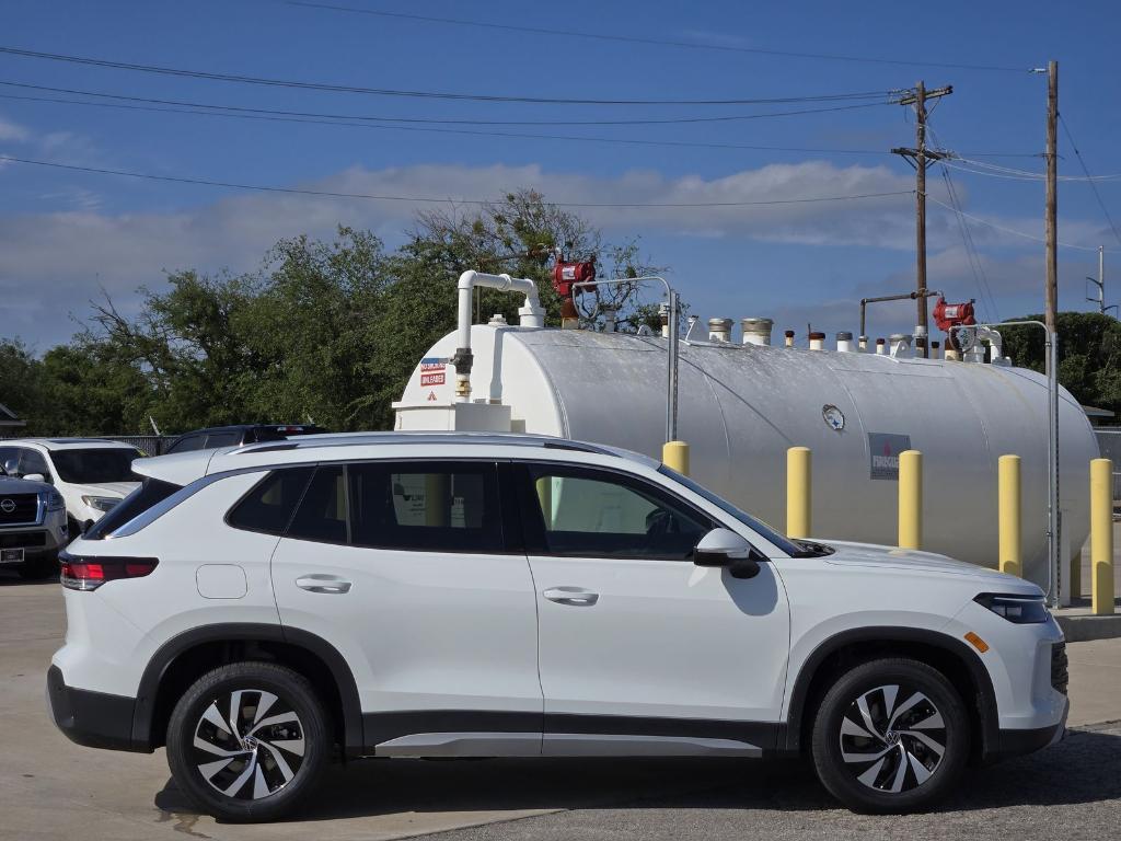 new 2025 Volkswagen Tiguan car, priced at $30,989