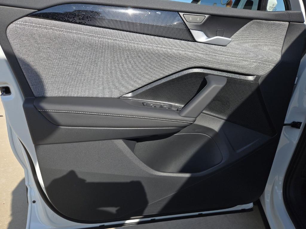 new 2025 Volkswagen Tiguan car, priced at $30,989