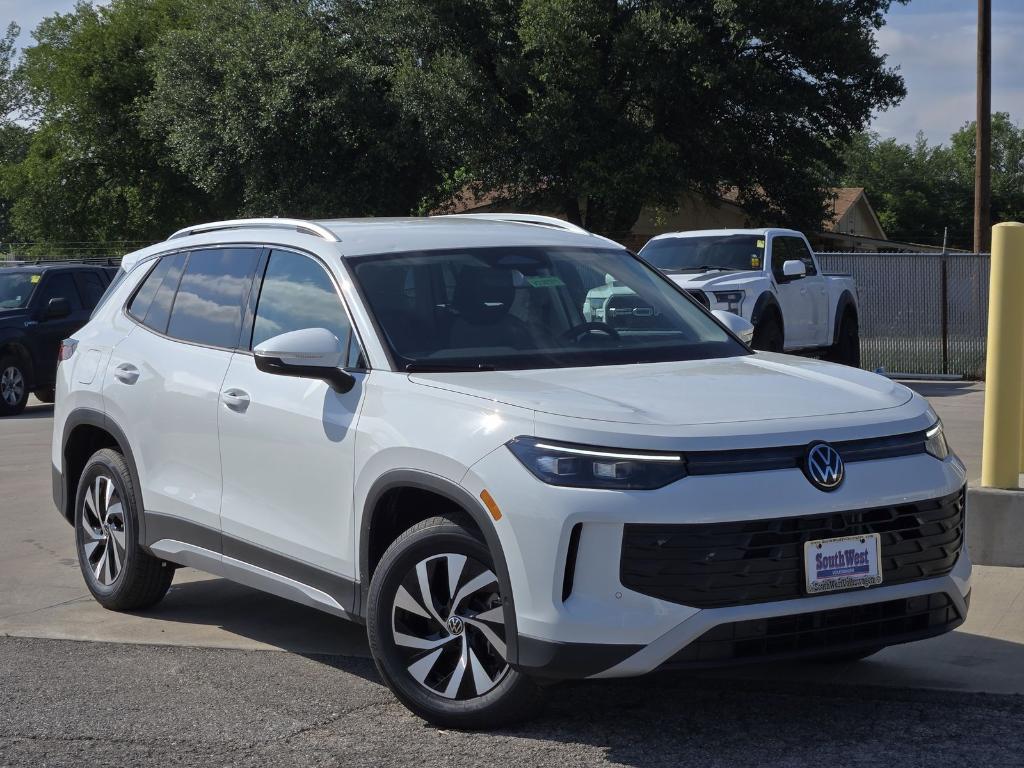 new 2025 Volkswagen Tiguan car, priced at $30,989