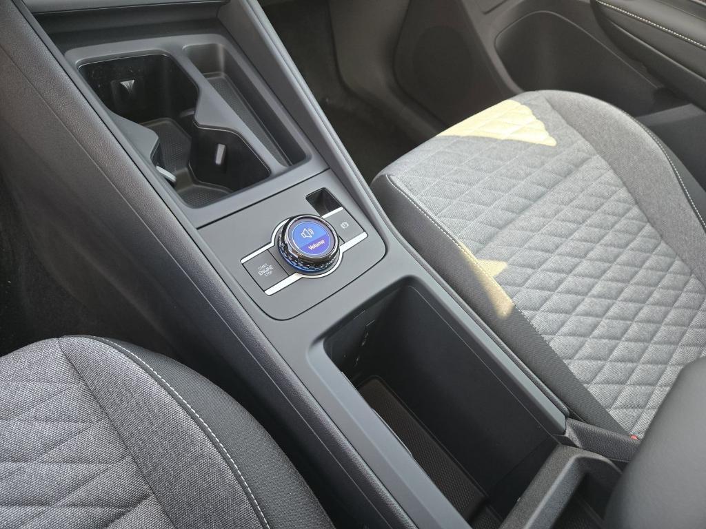 new 2025 Volkswagen Tiguan car, priced at $30,989