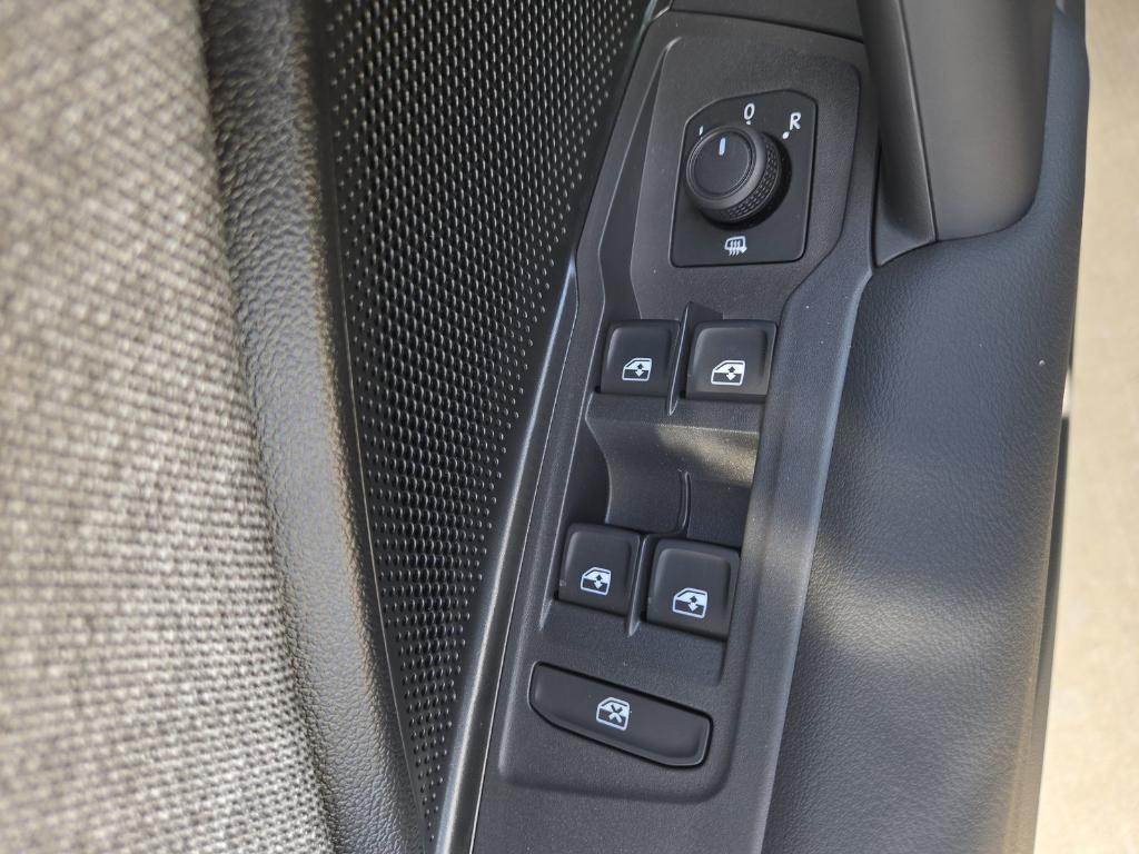 new 2025 Volkswagen Tiguan car, priced at $30,989