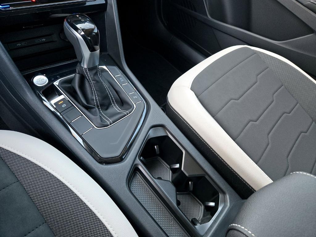 new 2025 Volkswagen Taos car, priced at $30,625