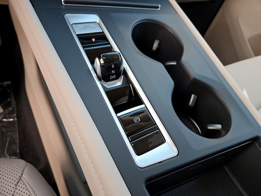 new 2025 Volkswagen Atlas car, priced at $35,722