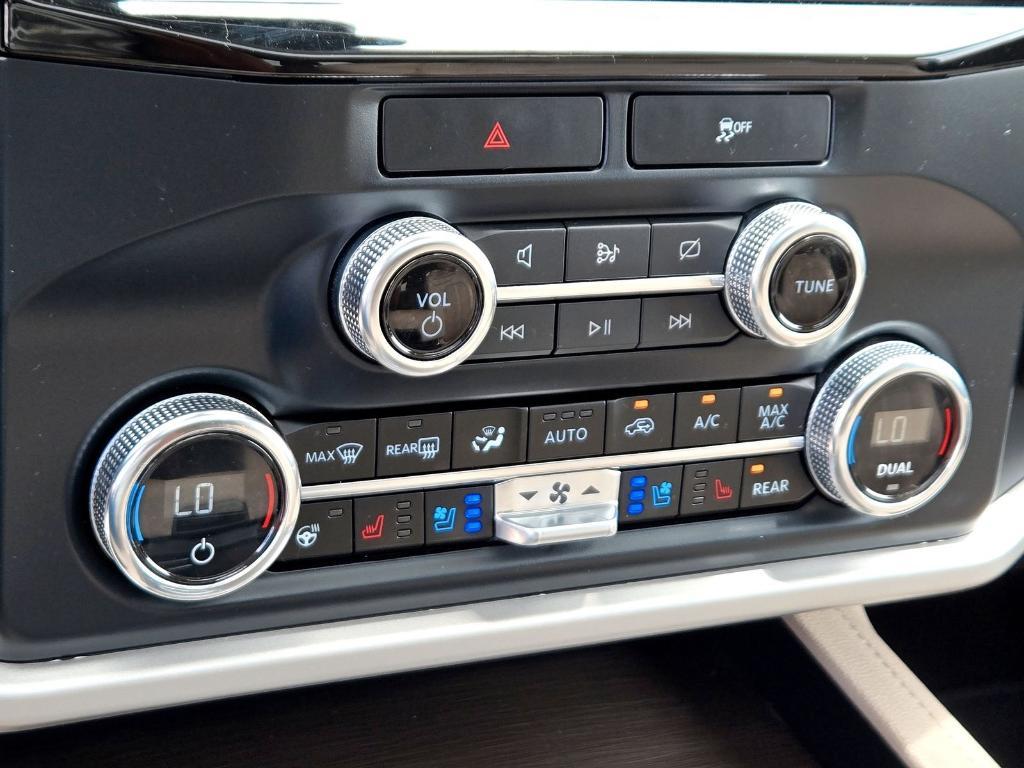 used 2023 Ford Expedition car, priced at $38,182
