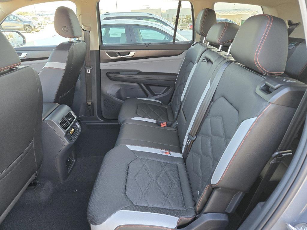 new 2025 Volkswagen Atlas car, priced at $45,810