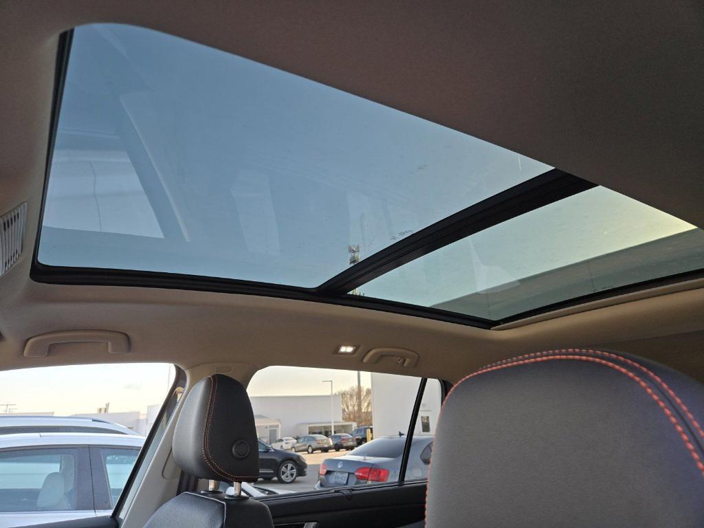 new 2025 Volkswagen Atlas car, priced at $45,810