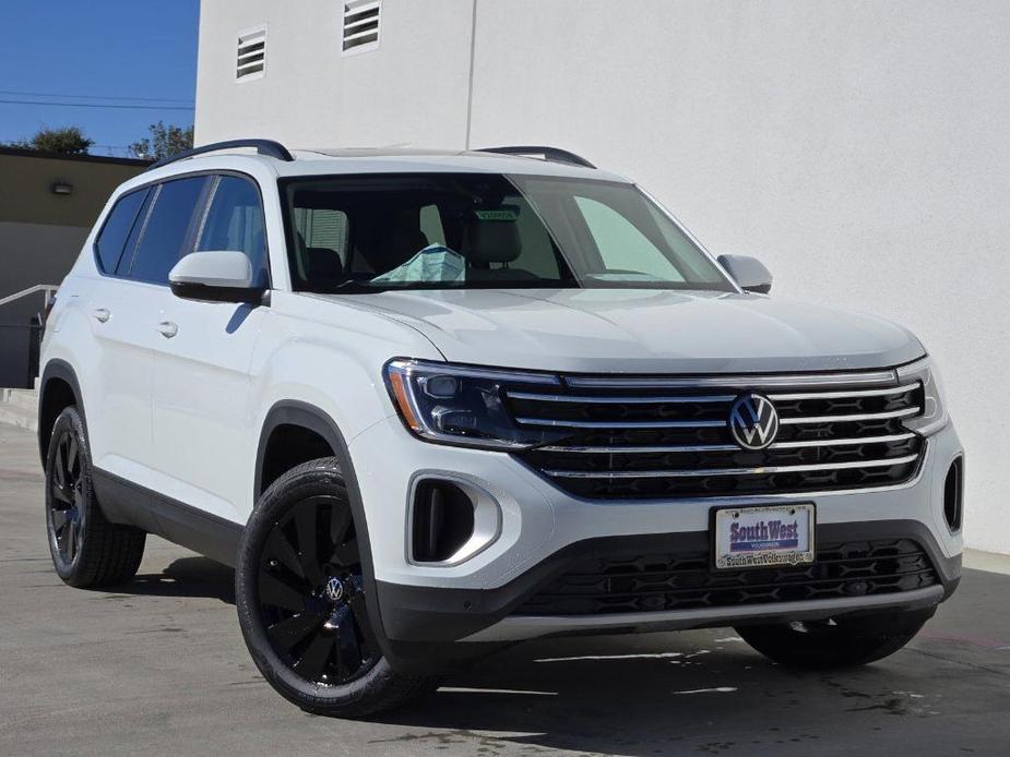 new 2025 Volkswagen Atlas car, priced at $42,227