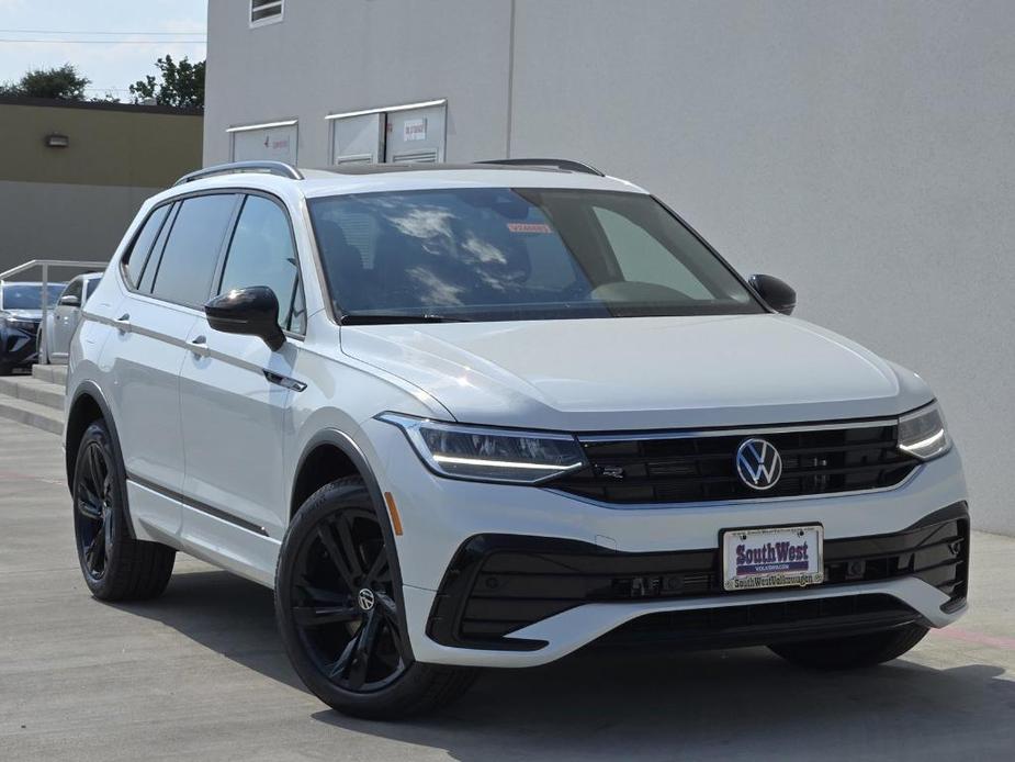 new 2024 Volkswagen Tiguan car, priced at $33,706