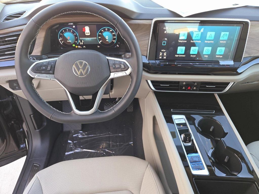 new 2025 Volkswagen Atlas car, priced at $43,325