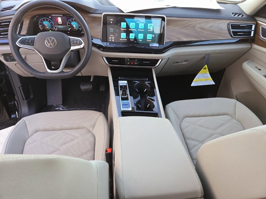 new 2025 Volkswagen Atlas car, priced at $43,325