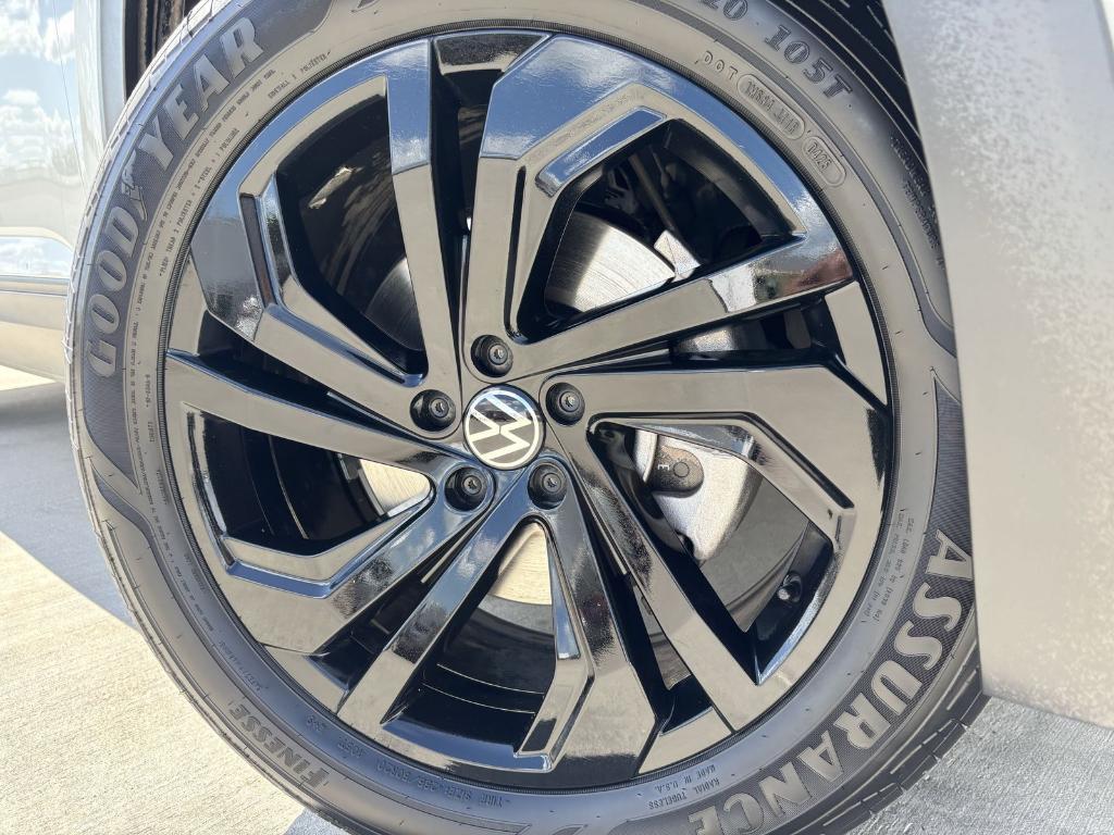used 2023 Volkswagen Atlas car, priced at $27,010