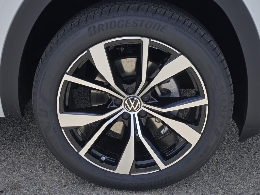 new 2025 Volkswagen Atlas Cross Sport car, priced at $51,346