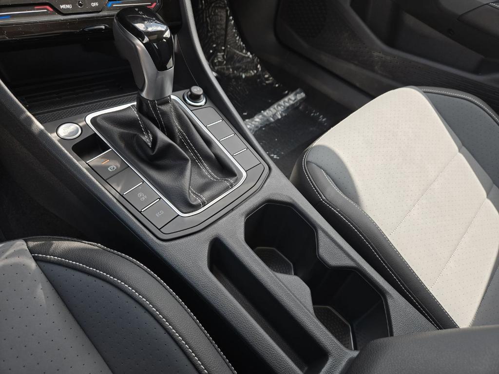 new 2025 Volkswagen Jetta car, priced at $26,297