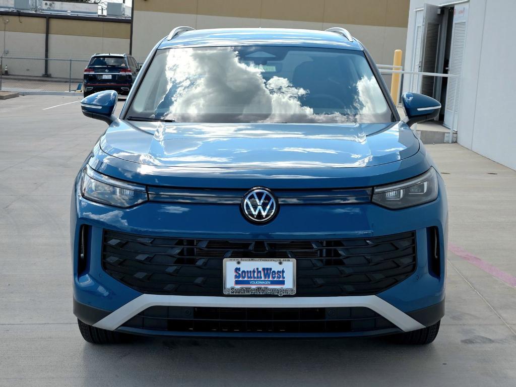 new 2025 Volkswagen Tiguan car, priced at $32,689