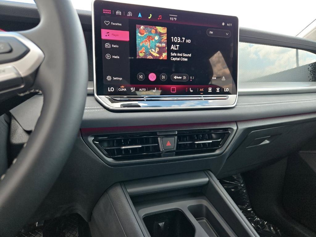 new 2025 Volkswagen Tiguan car, priced at $32,689