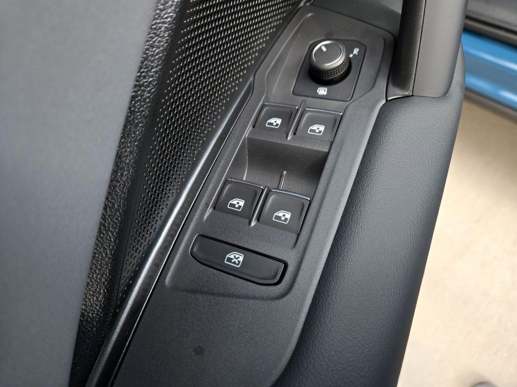 new 2025 Volkswagen Tiguan car, priced at $32,689