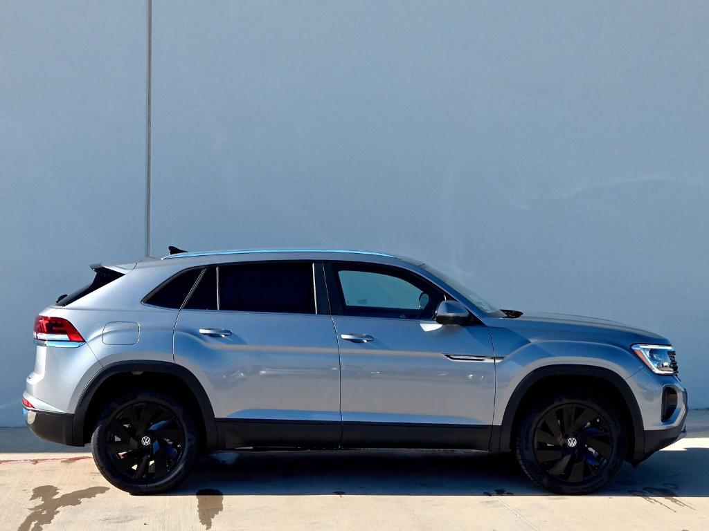 new 2025 Volkswagen Atlas Cross Sport car, priced at $42,738