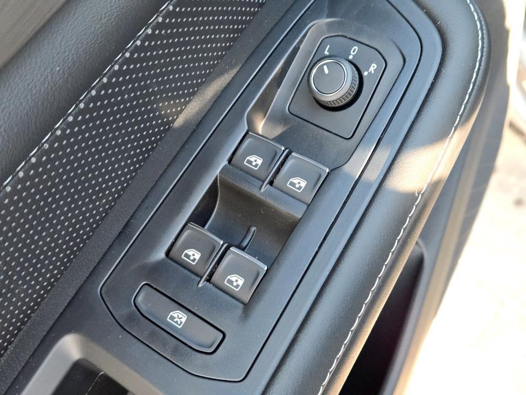 new 2025 Volkswagen Atlas Cross Sport car, priced at $42,738