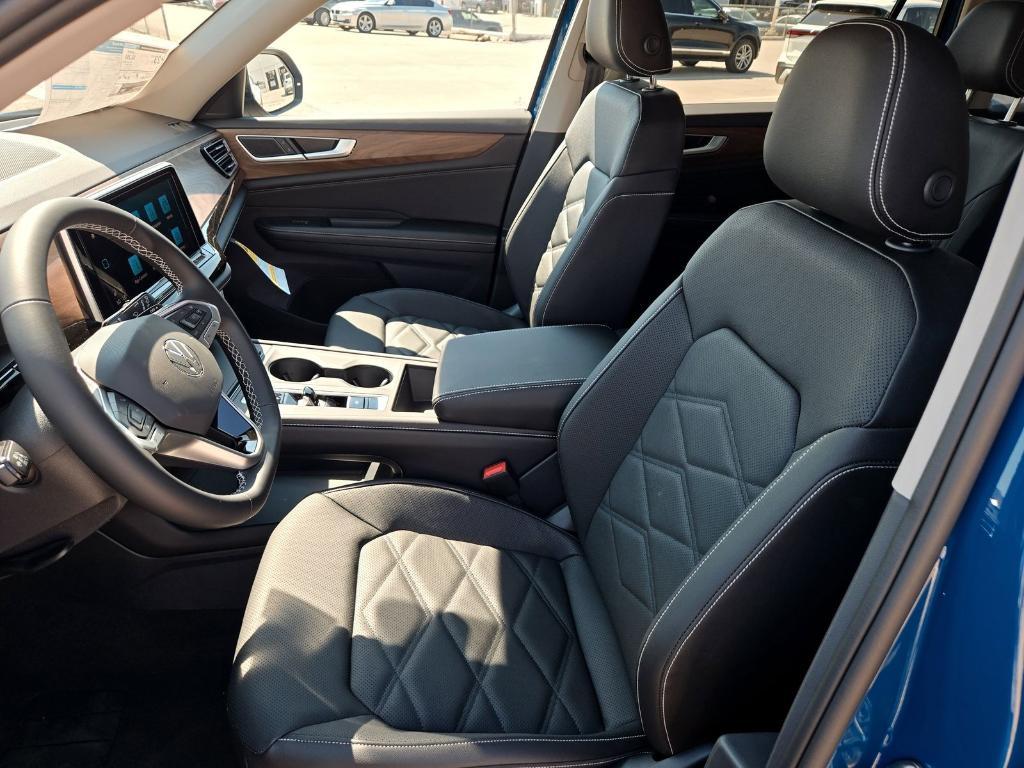 new 2026 Volkswagen Atlas car, priced at $41,386