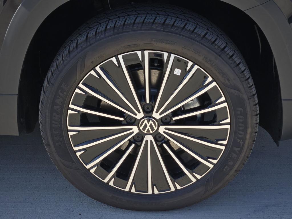 new 2025 Volkswagen Taos car, priced at $30,112