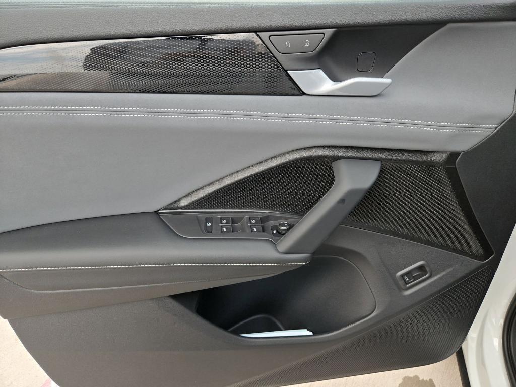 new 2025 Volkswagen Tiguan car, priced at $31,396