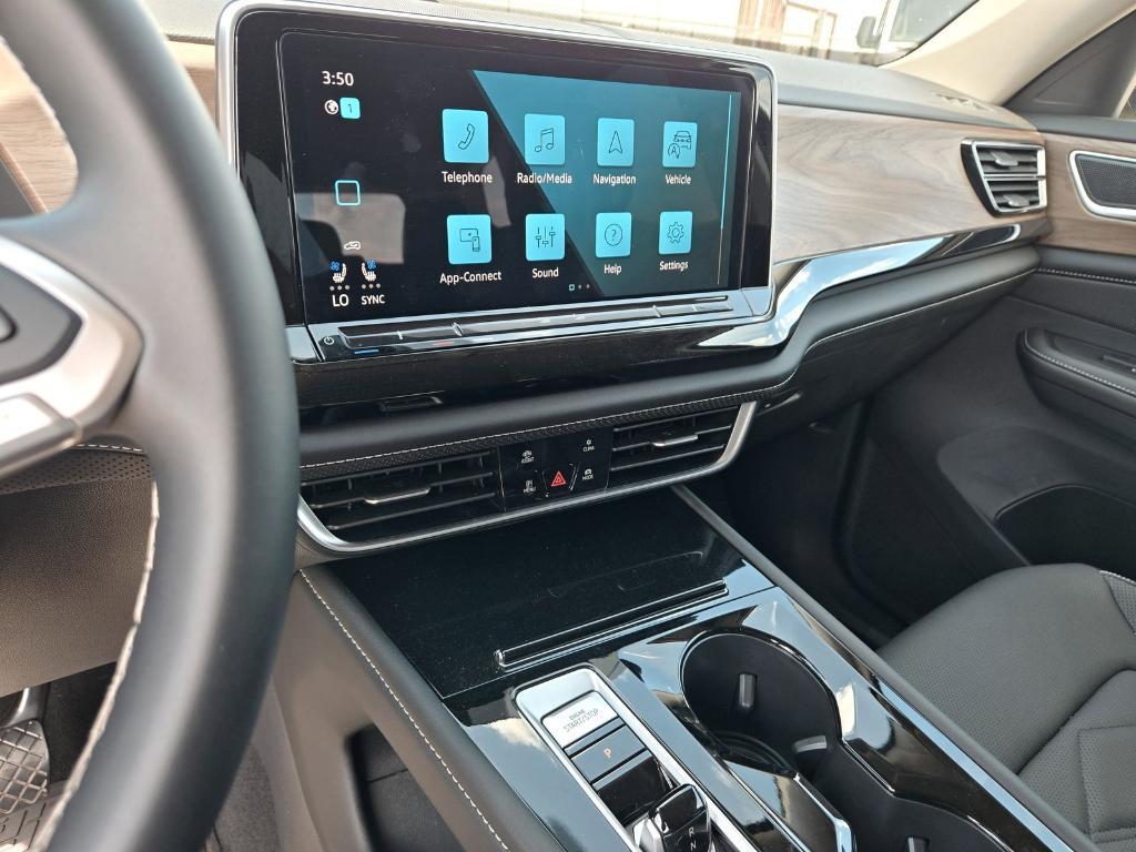 new 2024 Volkswagen Atlas car, priced at $36,418