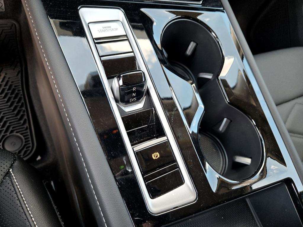 new 2024 Volkswagen Atlas car, priced at $36,418