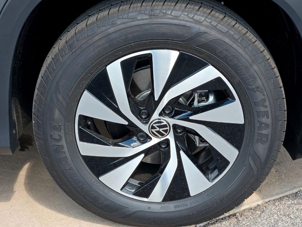 new 2025 Volkswagen Tiguan car, priced at $28,797