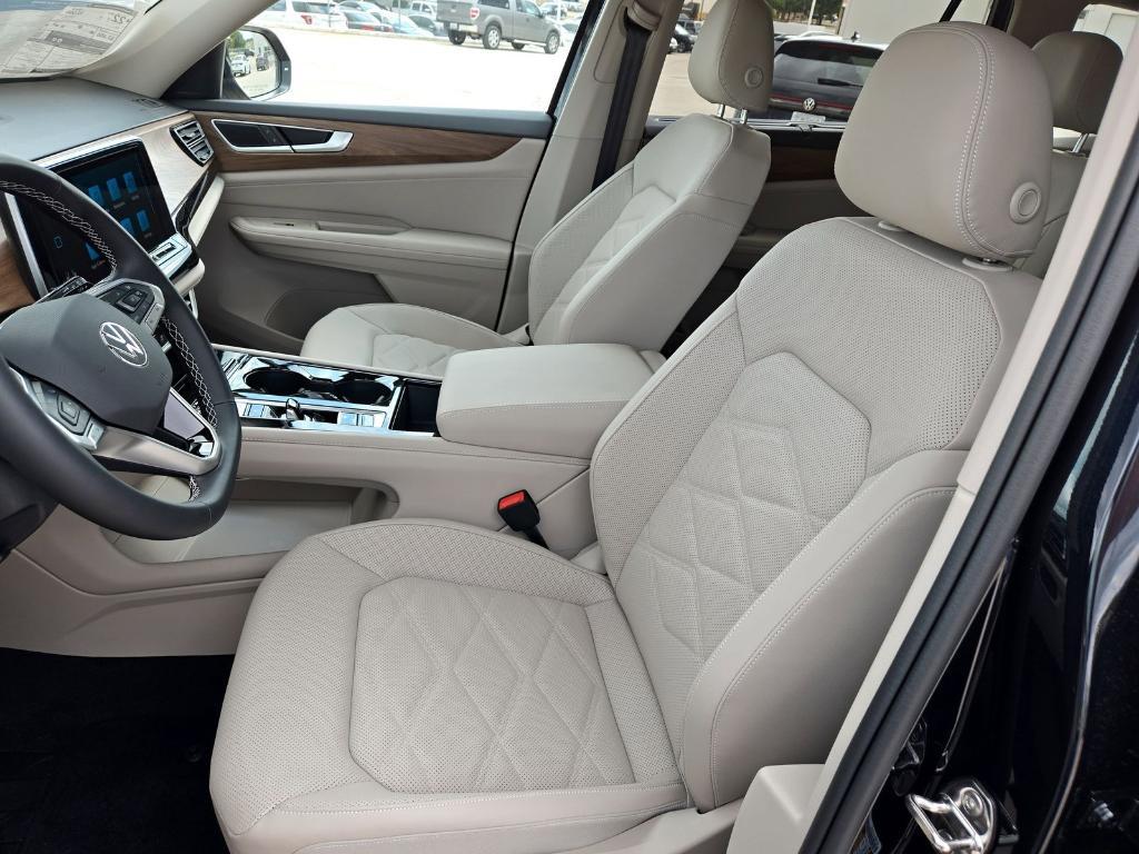 new 2025 Volkswagen Atlas car, priced at $43,149
