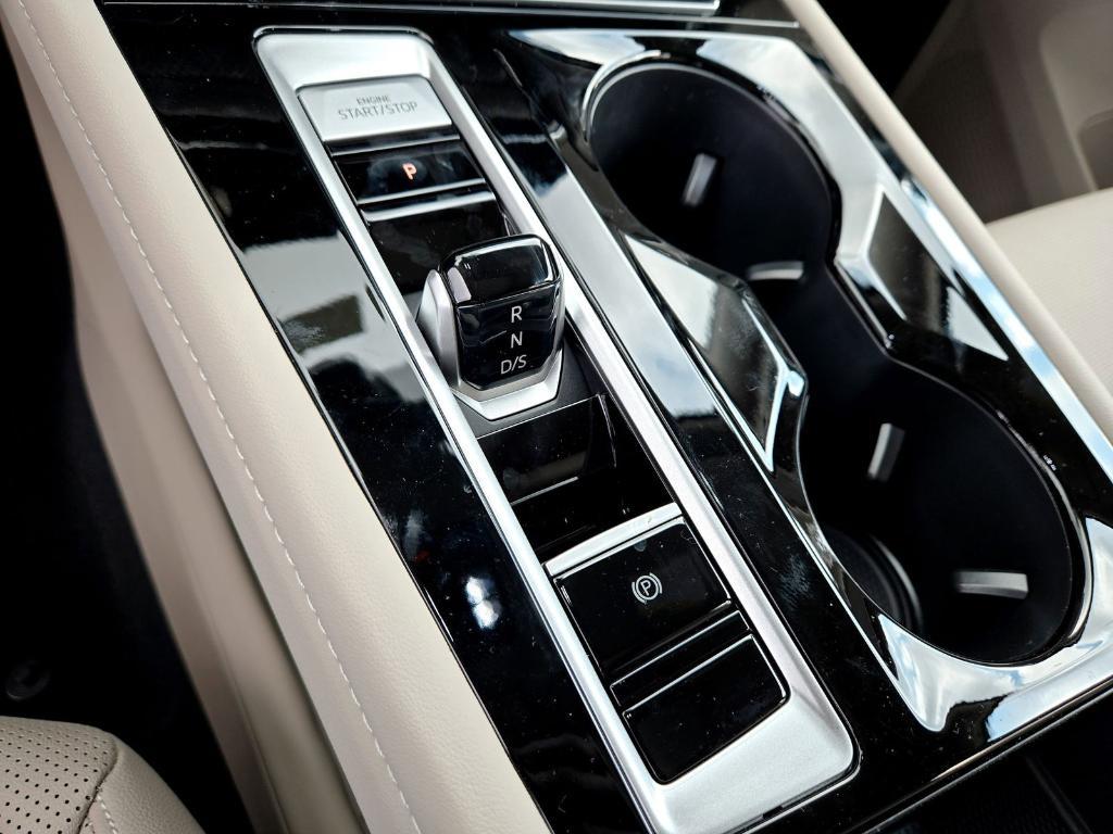 new 2025 Volkswagen Atlas car, priced at $43,149