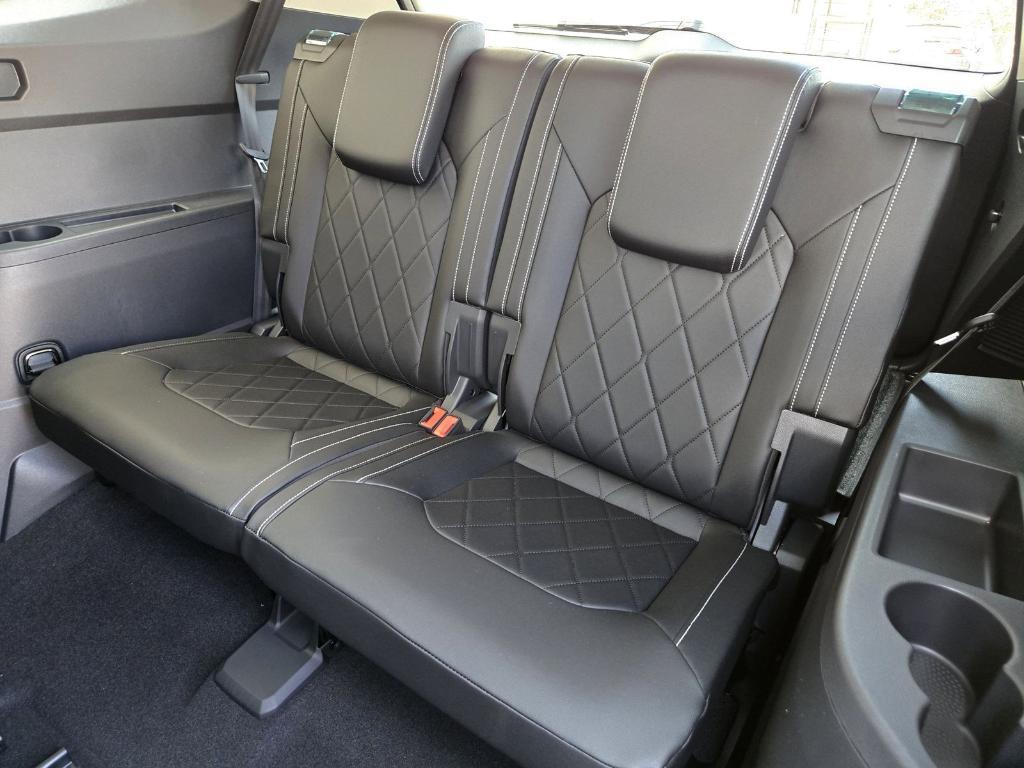 new 2025 Volkswagen Atlas car, priced at $51,660