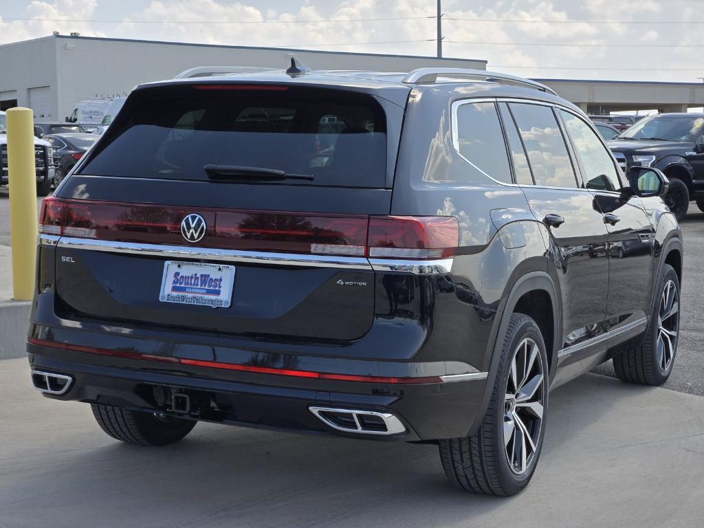 new 2025 Volkswagen Atlas car, priced at $51,660