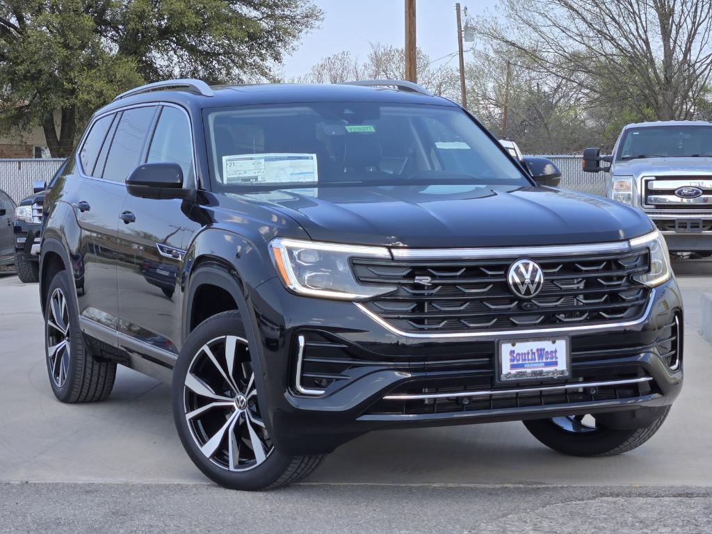 new 2025 Volkswagen Atlas car, priced at $51,660