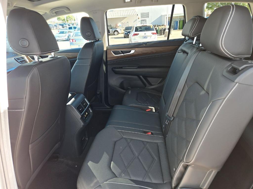 new 2025 Volkswagen Atlas car, priced at $44,949