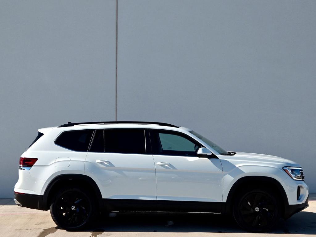 new 2025 Volkswagen Atlas car, priced at $44,949