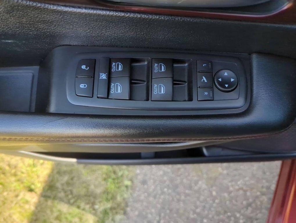 used 2020 Chrysler Pacifica Hybrid car, priced at $26,494