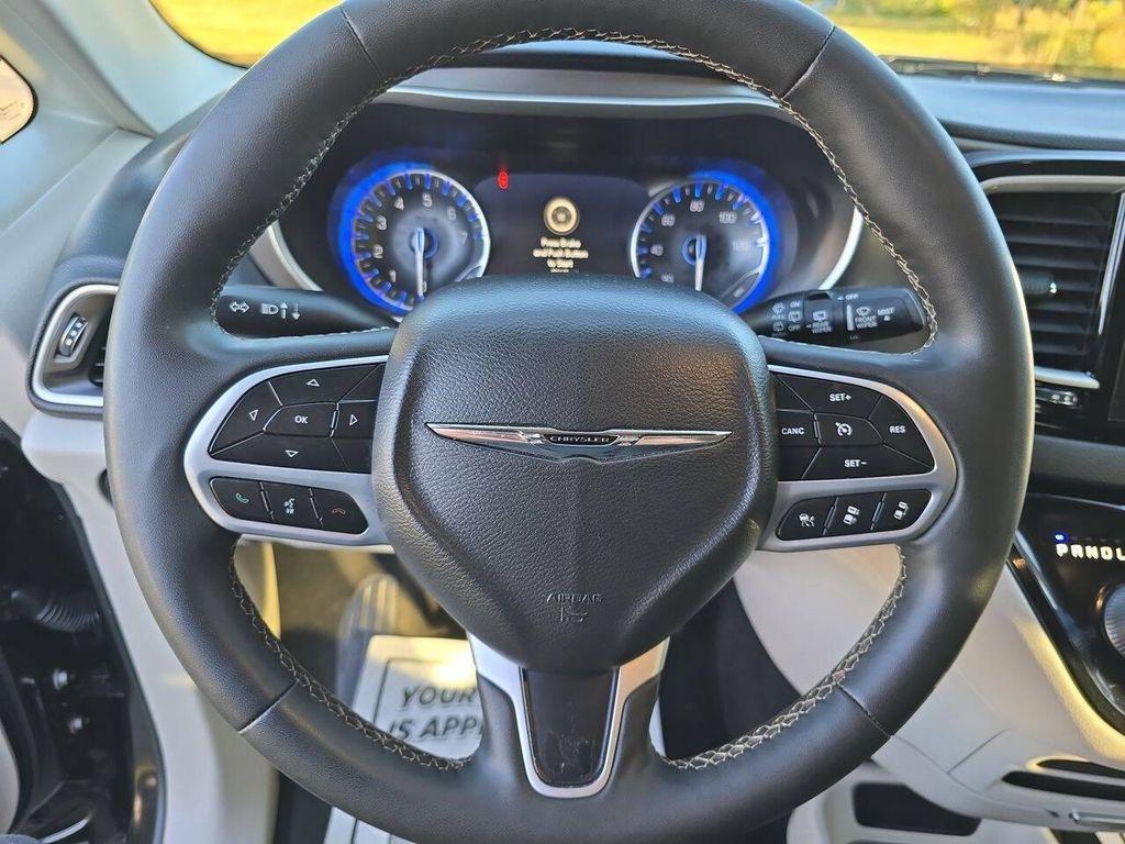 used 2022 Chrysler Pacifica car, priced at $20,522