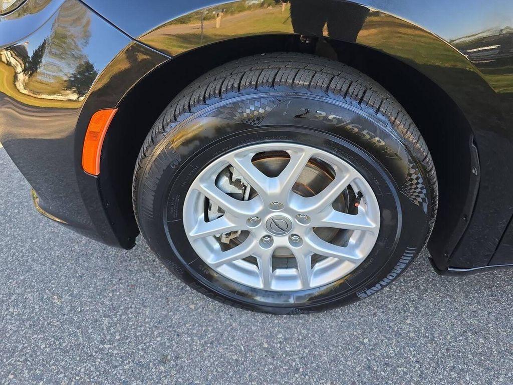 used 2022 Chrysler Pacifica car, priced at $20,522