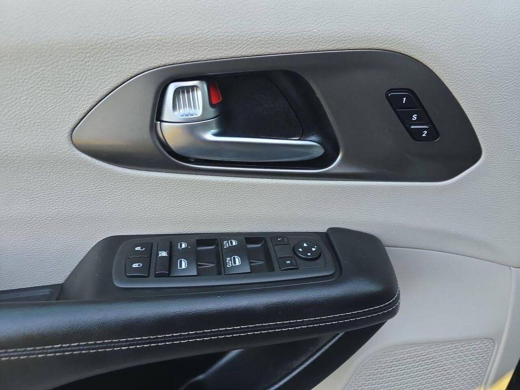 used 2022 Chrysler Pacifica car, priced at $20,522