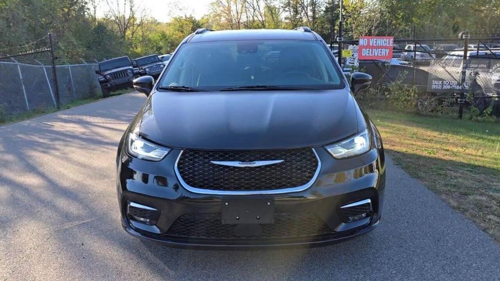 used 2022 Chrysler Pacifica car, priced at $20,522