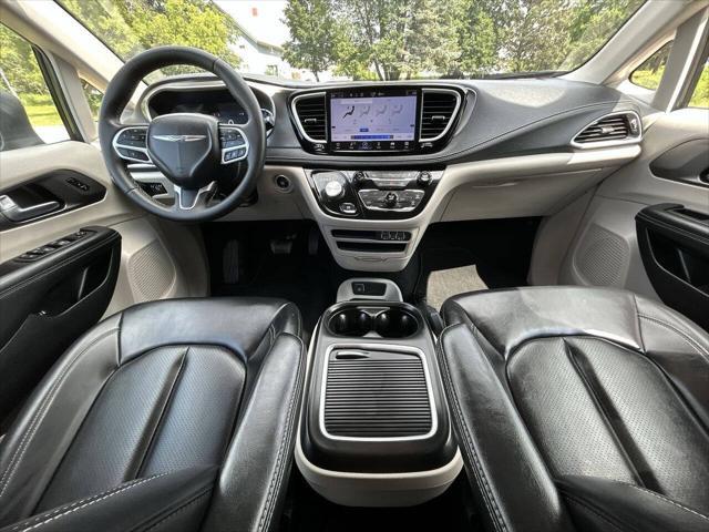 used 2023 Chrysler Pacifica Hybrid car, priced at $24,818