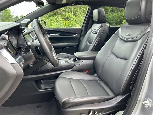 used 2024 Cadillac XT5 car, priced at $36,990