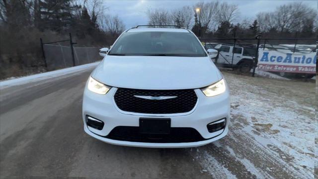 used 2021 Chrysler Pacifica Hybrid car, priced at $28,881