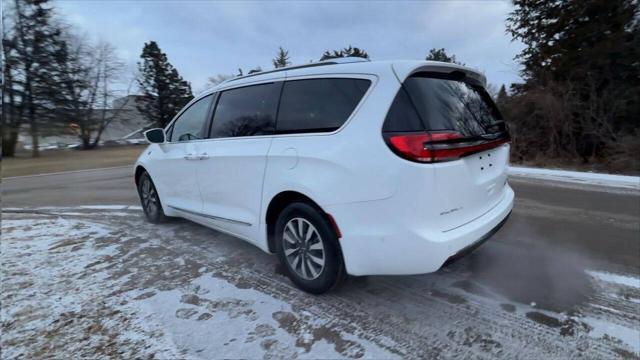 used 2021 Chrysler Pacifica Hybrid car, priced at $28,881