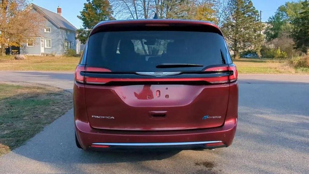used 2023 Chrysler Pacifica Hybrid car, priced at $30,293