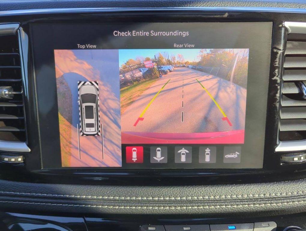 used 2023 Chrysler Pacifica Hybrid car, priced at $30,293