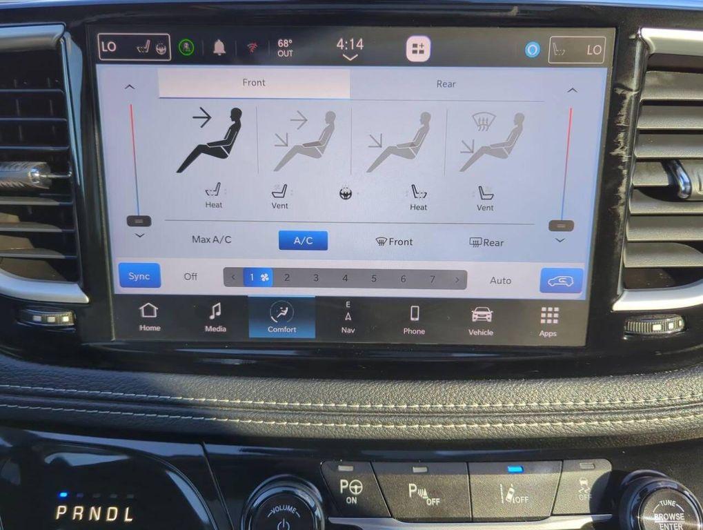 used 2023 Chrysler Pacifica Hybrid car, priced at $30,293