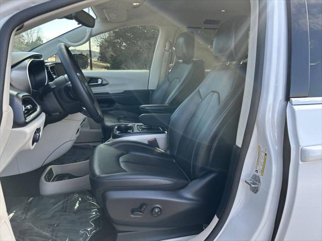 used 2024 Chrysler Pacifica car, priced at $27,995